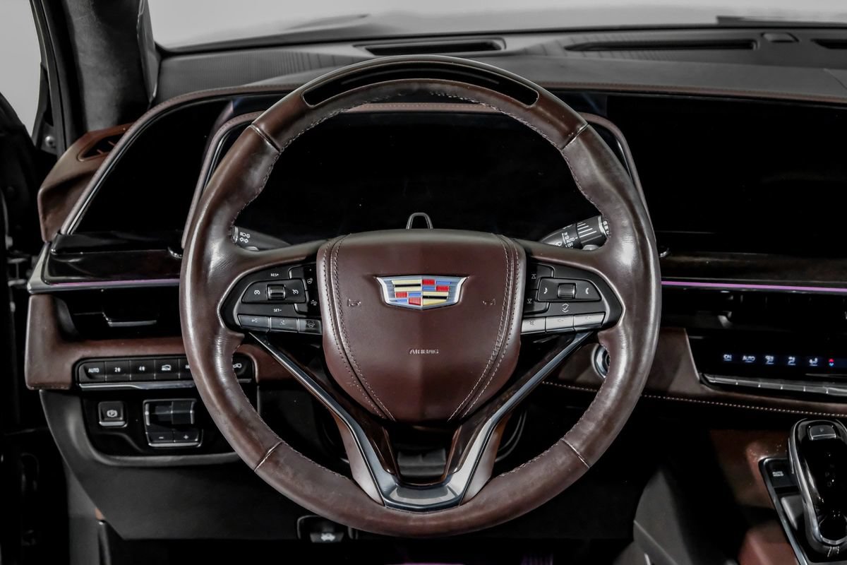 Used 2023 Cadillac Escalade ESV Sport Platinum AWD/4WD image 16