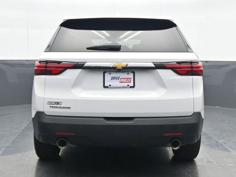 Used 2023 Chevrolet Traverse LS image 5