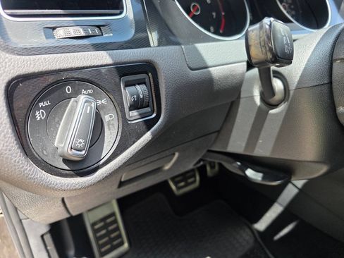 Used 2016 Volkswagen GTI SE w/ Lighting Package (SEL) FWD image 15
