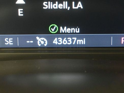 Used 2020 Buick Enclave Essence w/ Sound and Sites Package image 39