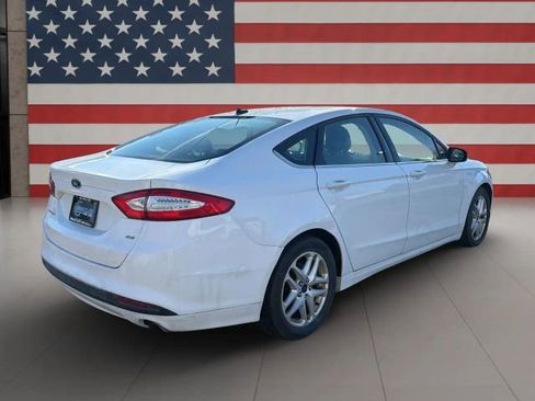 Used 2015 Ford Fusion SE image 5