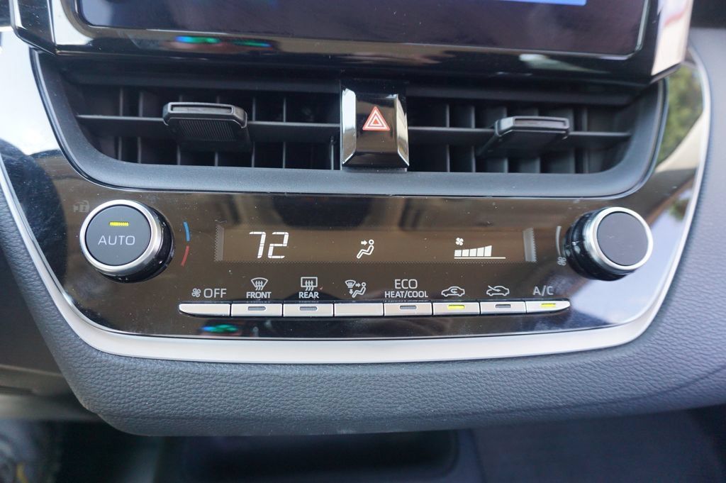 Used 2023 Toyota Corolla LE FWD image 13