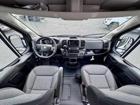 Used 2025 RAM ProMaster 2500 w/ Storage Group image 14