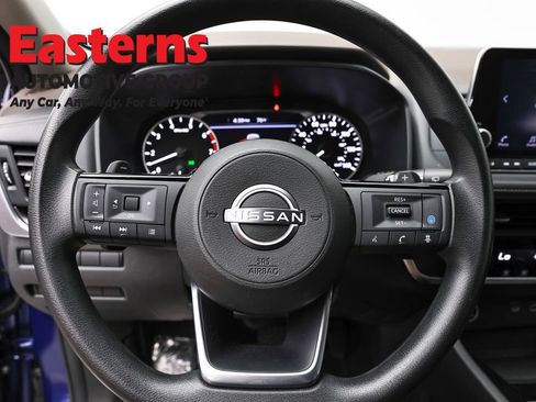 Used 2023 Nissan Rogue SV AWD/4WD image 10