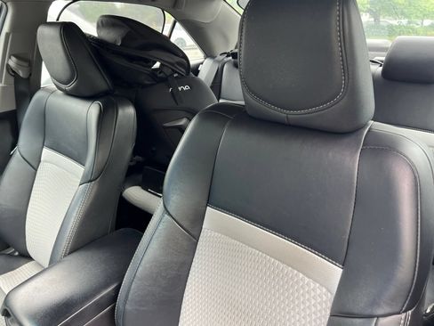 Used 2014 Toyota Camry SE FWD image 7