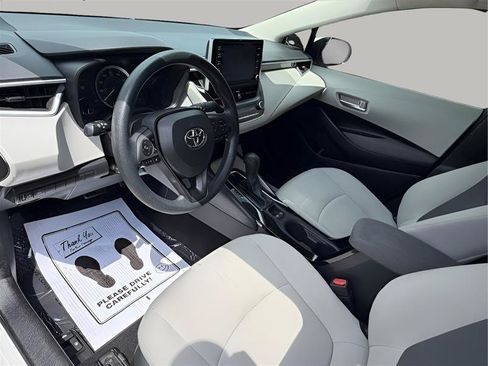 Used 2020 Toyota Corolla LE FWD image 21