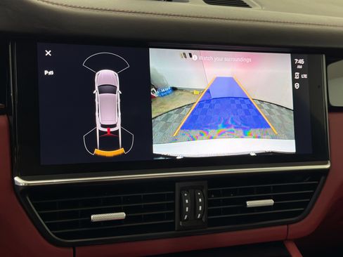 Certified 2023 Porsche Cayenne AWD/4WD image 22