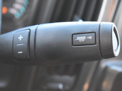 Used 2018 Chevrolet Silverado 1500 LT w/ All Star Edition image 12