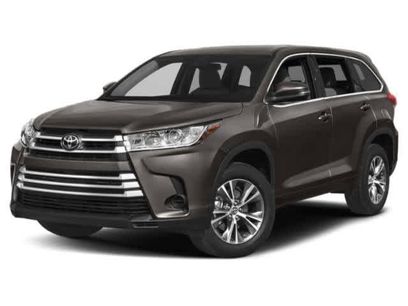 Used 2019 Toyota Highlander LE