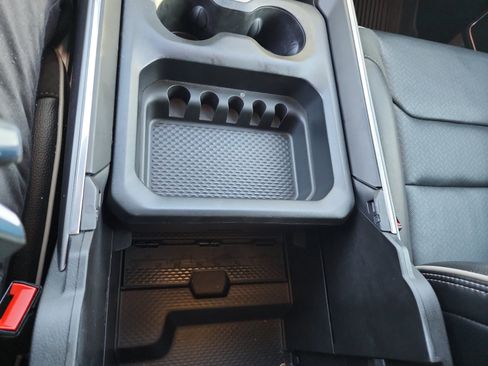 Used 2023 RAM 1500 Laramie AWD/4WD image 32