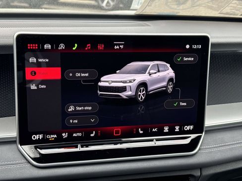 New 2026 Volkswagen Tiguan SE R-Line FWD image 17
