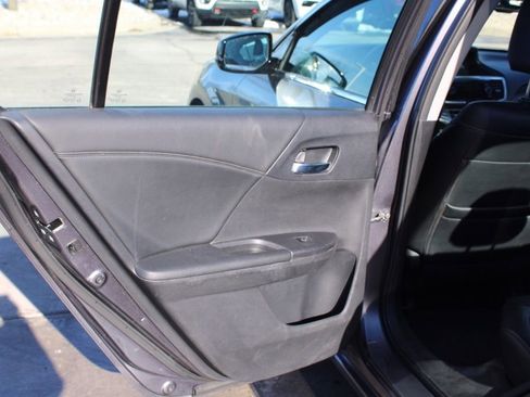 Used 2015 Honda Accord EX-L image 25