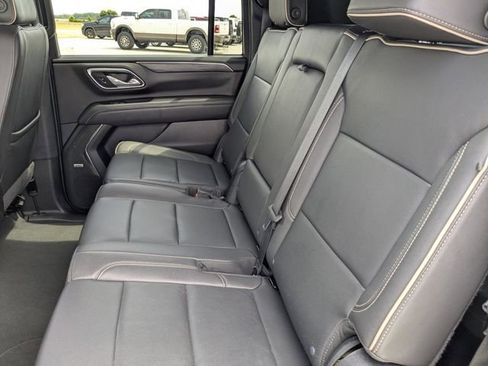 Used 2024 GMC Yukon XL SLT RWD image 13