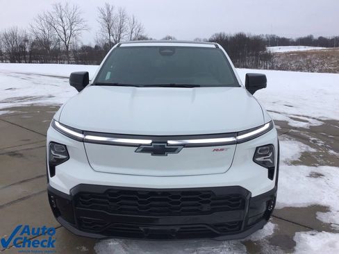 Used 2025 Chevrolet Silverado EV RST image 12