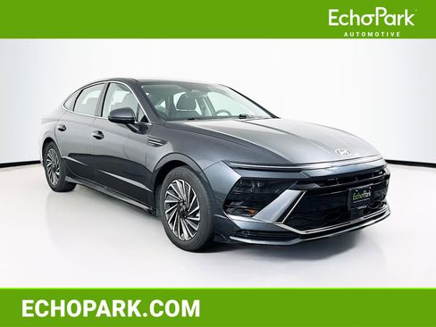 Used 2025 Hyundai Sonata SEL FWD image 1