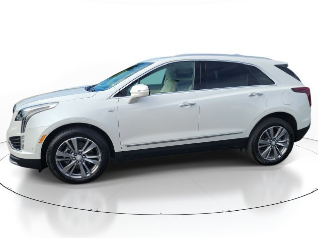 Used 2025 Cadillac XT5 Premium Luxury w/ Technology Package AWD/4WD image 2