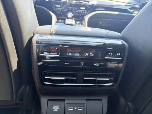 Used 2022 Acura MDX SH-AWD image 26