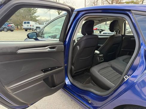 Used 2013 Ford Fusion SE FWD image 12