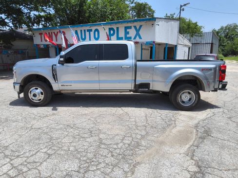Used 2024 Ford F350 Lariat w/ Lariat Ultimate Package AWD/4WD image 6