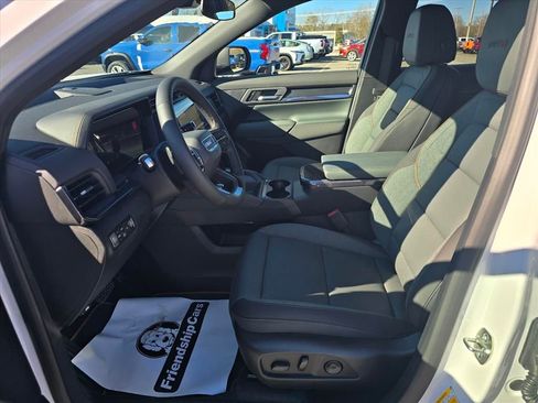 New 2026 GMC Terrain AT4 AWD/4WD image 8