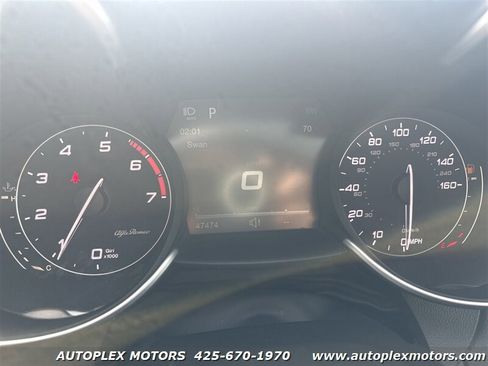 Used 2017 Alfa Romeo Giulia Ti w/ TI Lusso Light Wood Package image 25