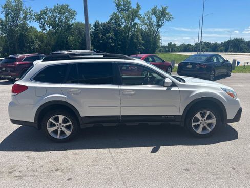 Used 2014 Subaru Outback 2.5i Premium w/ Accessory Value Package (OYT) AWD/4WD image 4