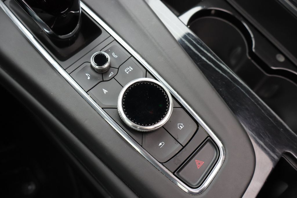 Used 2024 Cadillac Escalade ESV V AWD/4WD image 11