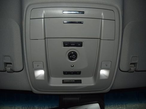 Used 2019 Chevrolet Tahoe LT w/ Z71 Midnight Edition AWD/4WD image 51