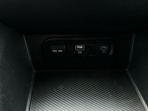 Used 2025 Kia Sportage LX image 24