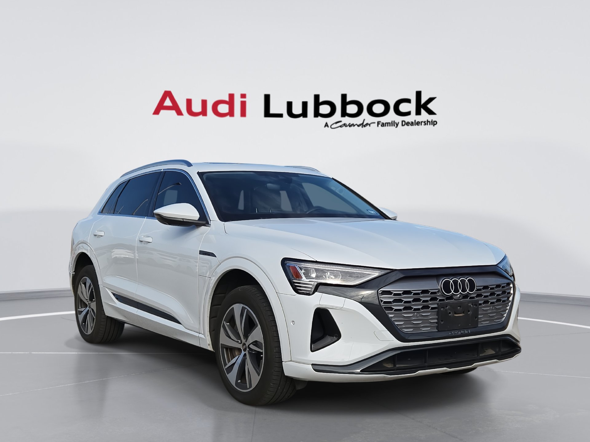 Used 2024 Audi Q8 e-tron Premium Plus AWD/4WD image 1