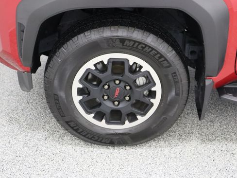 Certified 2025 Toyota 4Runner TRD Off-Road Premium w/ Tow Technology Package AWD/4WD image 11