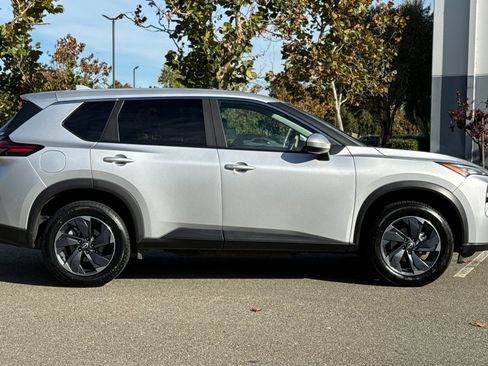 Certified 2024 Nissan Rogue SV image 3