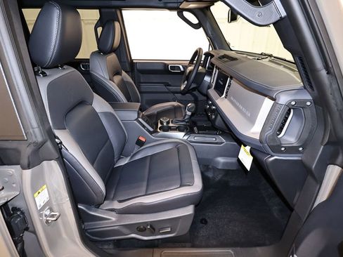 New 2026 Ford Bronco Outer Banks AWD/4WD image 14