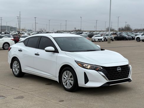 Certified 2025 Nissan Sentra S image 5