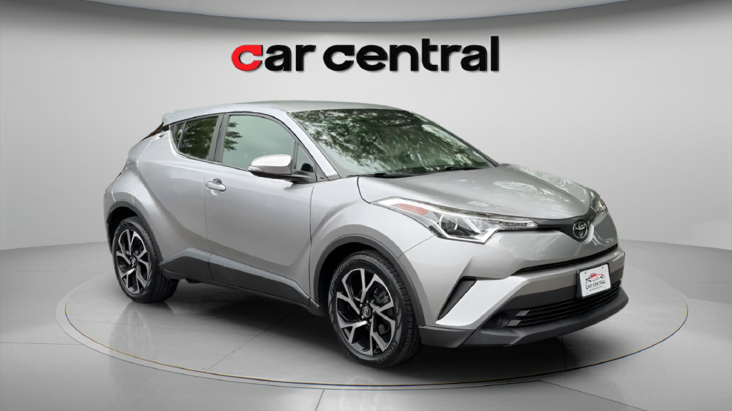 Used 2019 Toyota C-HR XLE FWD image 7