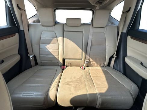 Used 2019 Honda CR-V Touring image 14