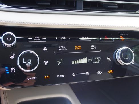 Used 2025 INFINITI QX60 Luxe AWD/4WD image 31