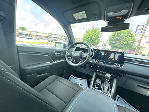 New 2025 GMC Canyon Elevation w/ Convenience Package image 15