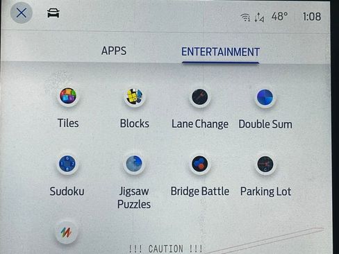 Used 2024 Ford Edge SE w/ Black Appearance Package image 6