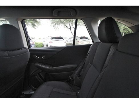 Certified 2025 Subaru Outback Premium AWD/4WD image 9