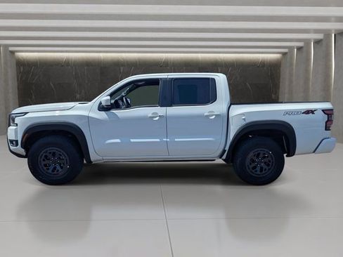 Used 2026 Nissan Frontier PRO-4X AWD/4WD image 2