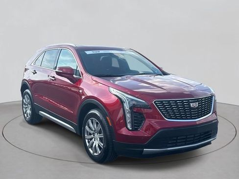 Certified 2023 Cadillac XT4 Premium Luxury w/ Cold Weather Package AWD/4WD image 3