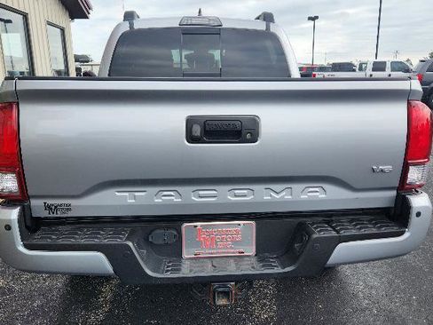Used 2019 Toyota Tacoma TRD Off-Road image 6