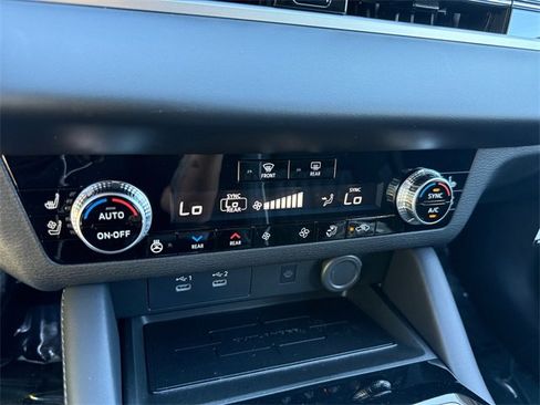 New 2025 Mitsubishi Outlander SEL image 21