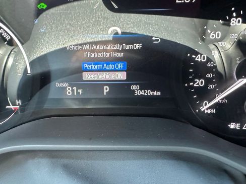 Used 2024 Toyota Sienna XSE w/ XSE Premium Package FWD image 11
