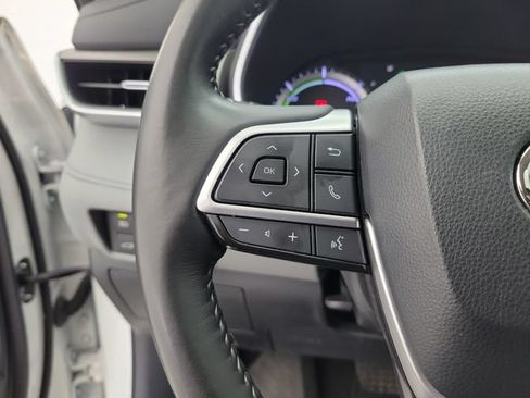 Used 2023 Toyota Highlander XLE FWD image 27