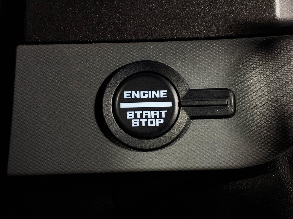 Used 2024 Ford Bronco Black Diamond AWD/4WD image 18