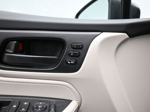 Certified 2025 Honda Odyssey EX-L image 32