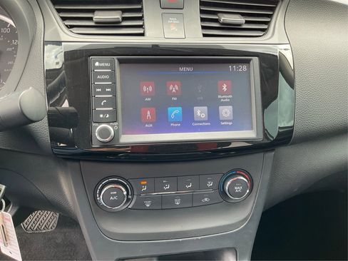 Used 2019 Nissan Sentra S FWD image 13