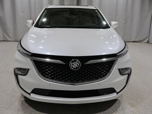 Used 2023 Buick Enclave Avenir w/ Avenir Technology Package AWD/4WD image 9